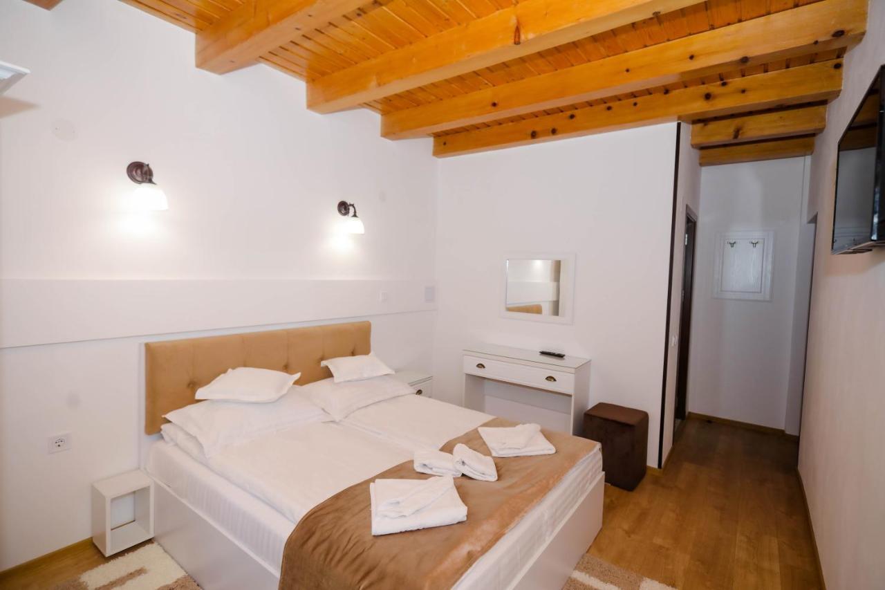 Casa Marica Hotell Băile Herculane Exteriör bild