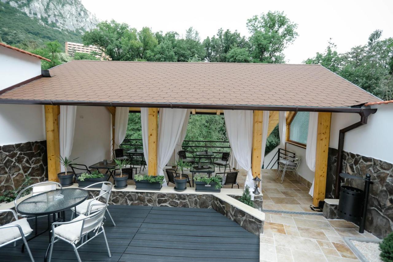 Casa Marica Hotell Băile Herculane Exteriör bild